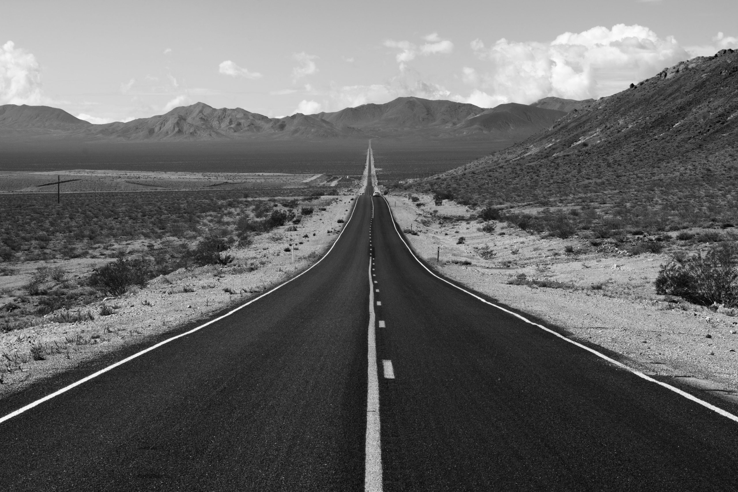 Techniques to Maintain Focus on Long Highway Journeys