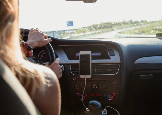 How to Reduce Blind-Spot Risks When Changing Lanes